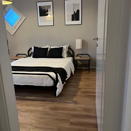 Black&White Apartment Uzwil Extérieur photo