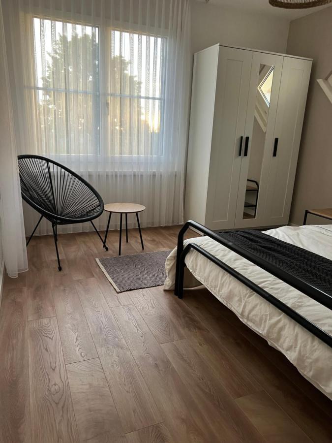 Black&White Apartment Uzwil Extérieur photo