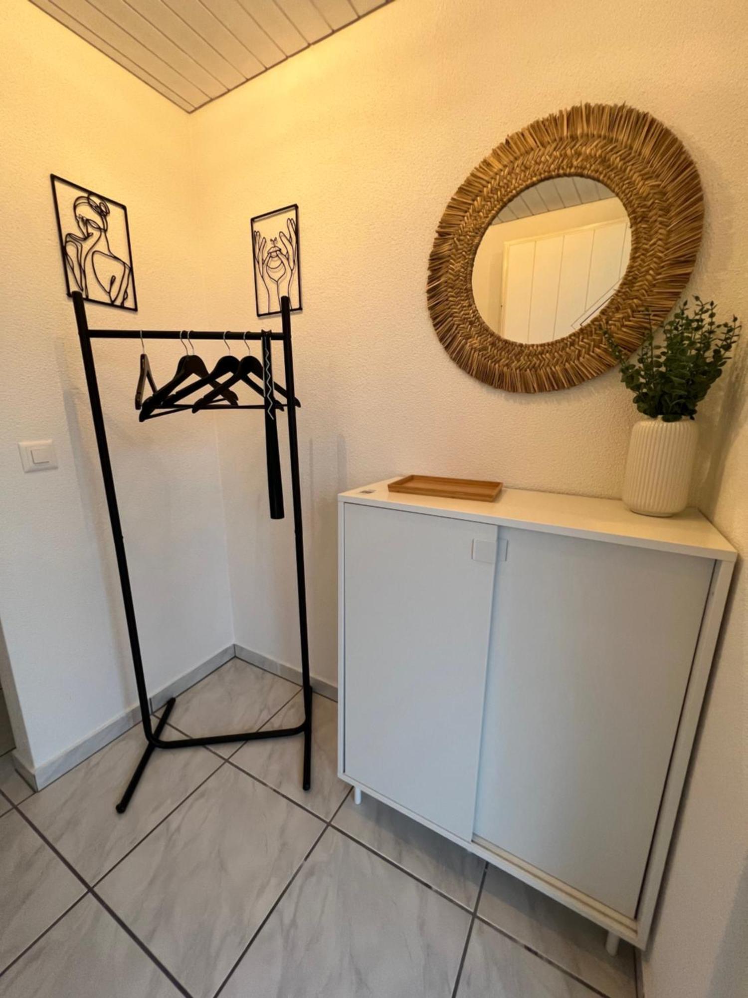 Black&White Apartment Uzwil Extérieur photo